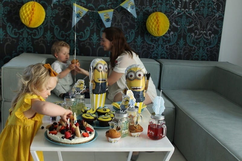 MEGA ZESTAW OPŁATEK NA TORT MINIONKI MINION + 12 POSTACI + GRATIS TEKST